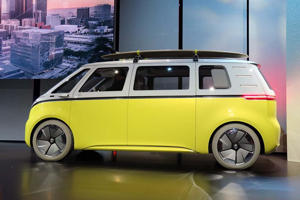 VW Reveals Commercial Version of All-Electric I.D. Buzz Microbus ...
