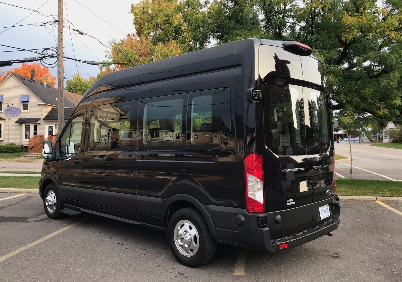 black ford transit 350